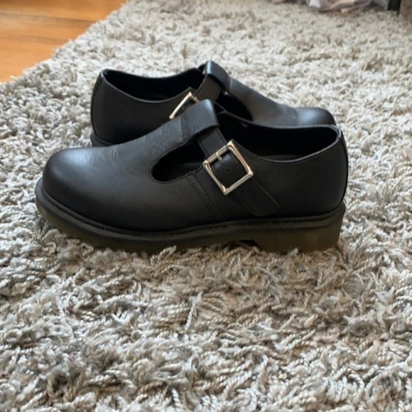Dr. Martens Shoes - Doc Marten Mary Jane Loafers sz 7